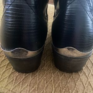 Mens Laredo cowboy boots with silver tips size 8D